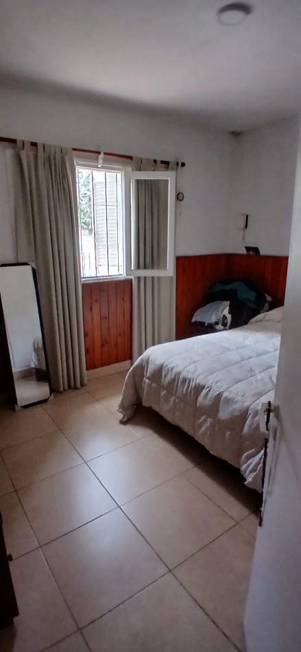  Casa en excelente entorno y barrio a 10 cuadras del Centro 