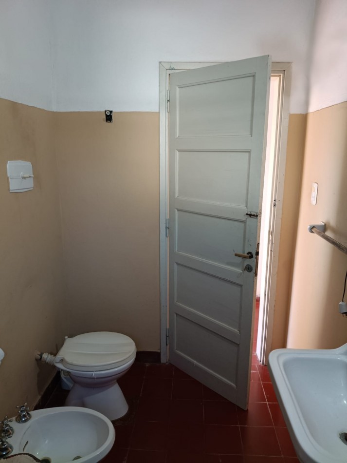 Casa con amplio terreno ubicada a pocas cuadras de la ruta 38 y tranquilidad de las sierras