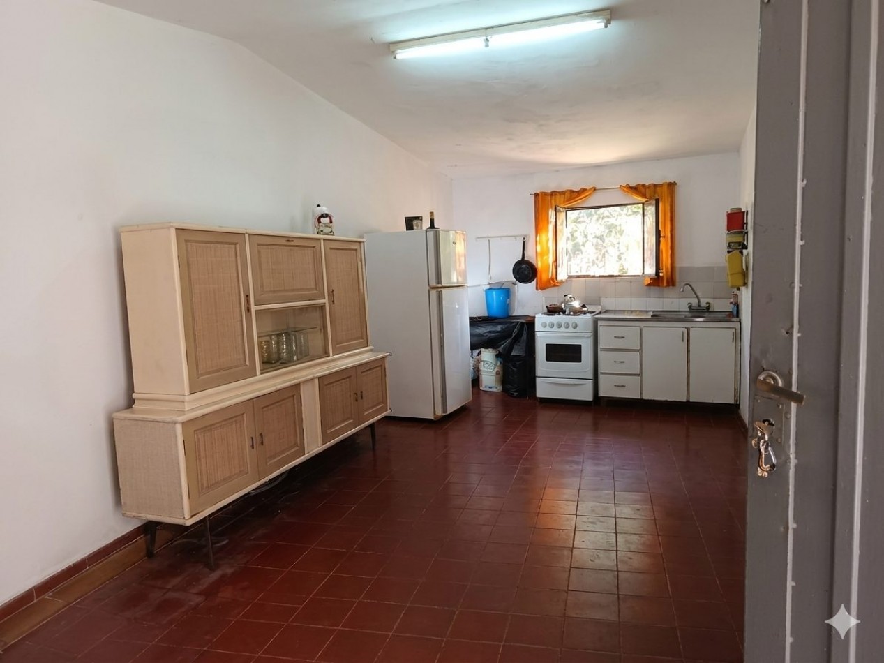 Casa con amplio terreno ubicada a pocas cuadras de la ruta 38 y tranquilidad de las sierras