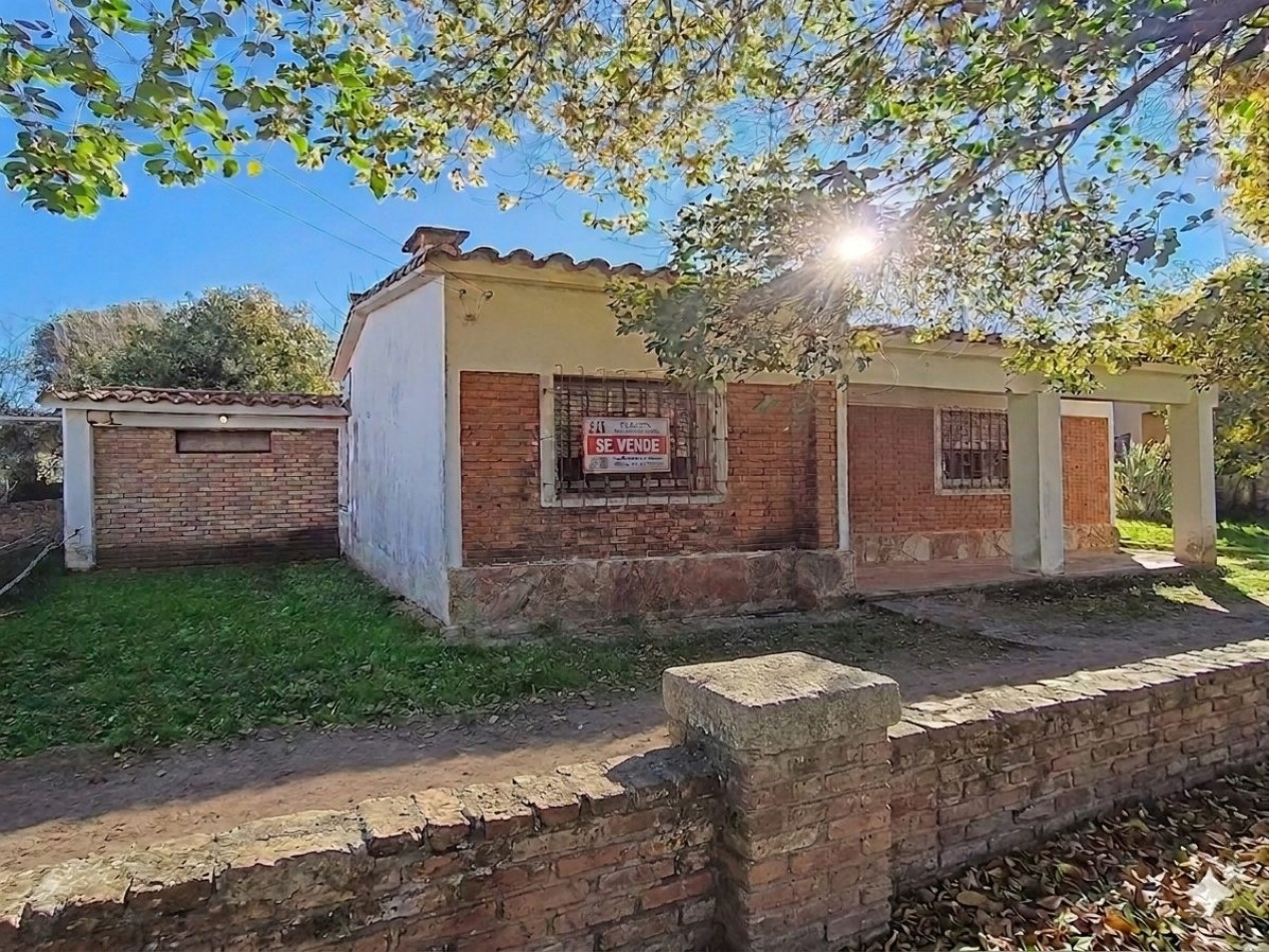 Casa con amplio terreno ubicada a pocas cuadras de la ruta 38 y tranquilidad de las sierras