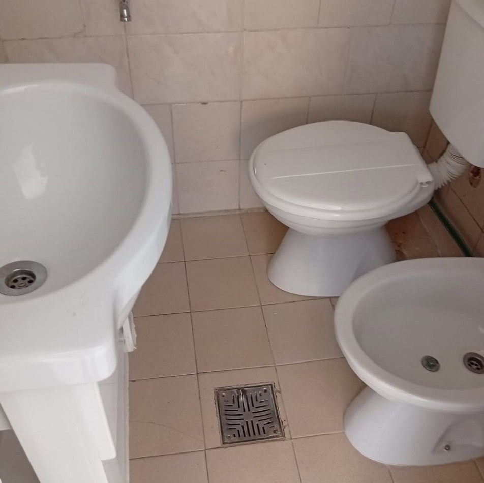 ALQUILER COMERCIAL SOBRE AV. CARCANO SOL Y RIO VILLA CARLOS PAZ