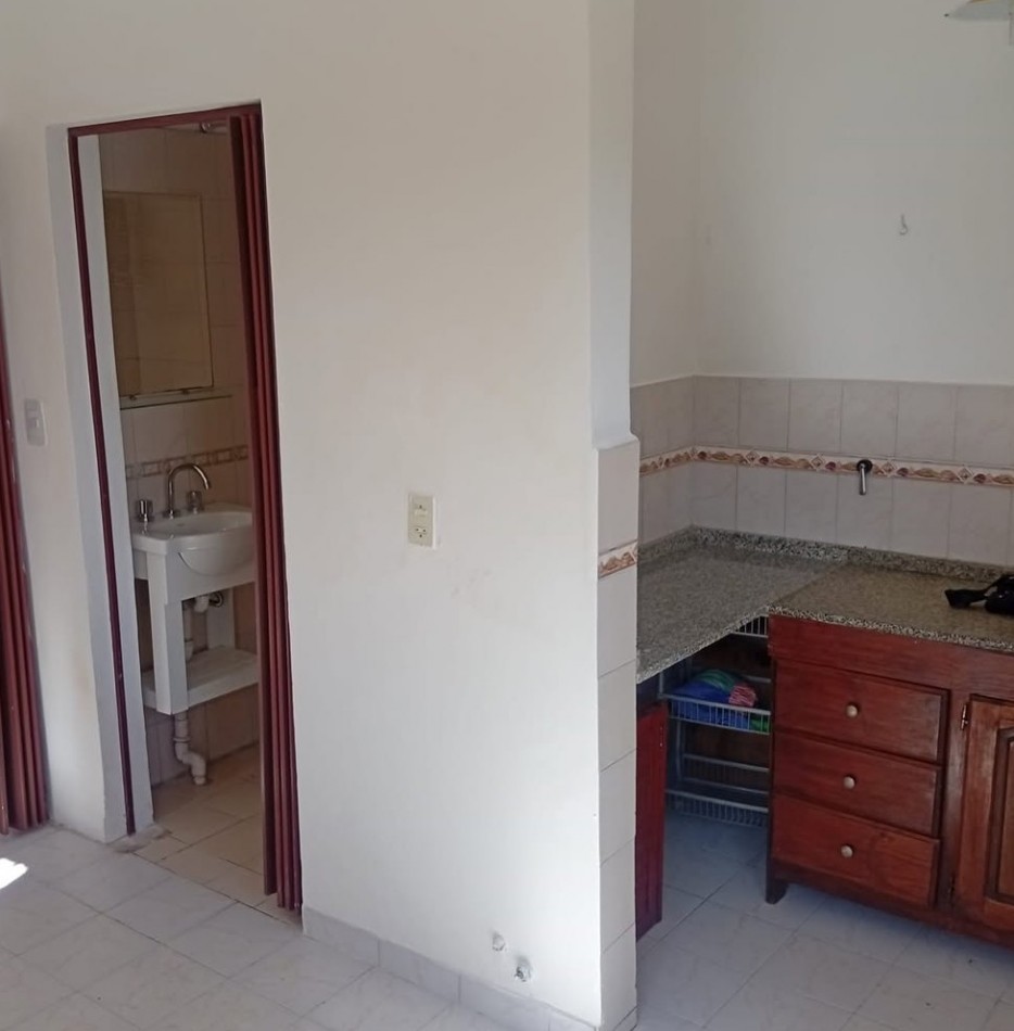 ALQUILER COMERCIAL SOBRE AV. CARCANO SOL Y RIO VILLA CARLOS PAZ
