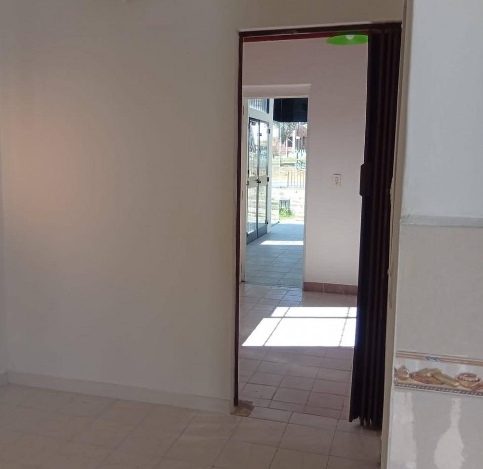 ALQUILER COMERCIAL SOBRE AV. CARCANO SOL Y RIO VILLA CARLOS PAZ