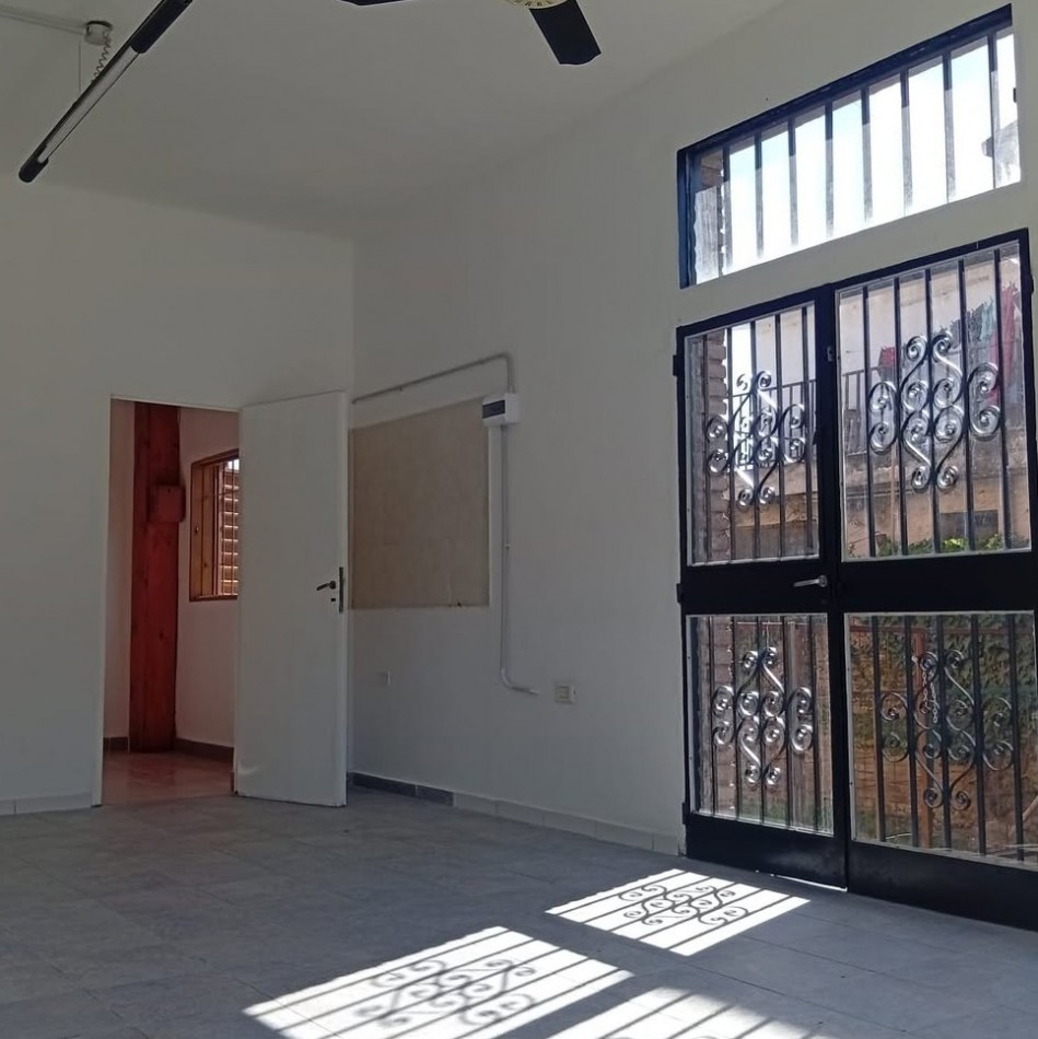 ALQUILER COMERCIAL SOBRE AV. CARCANO SOL Y RIO VILLA CARLOS PAZ