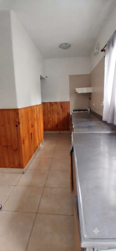  Casa en excelente entorno y barrio a 10 cuadras del Centro 