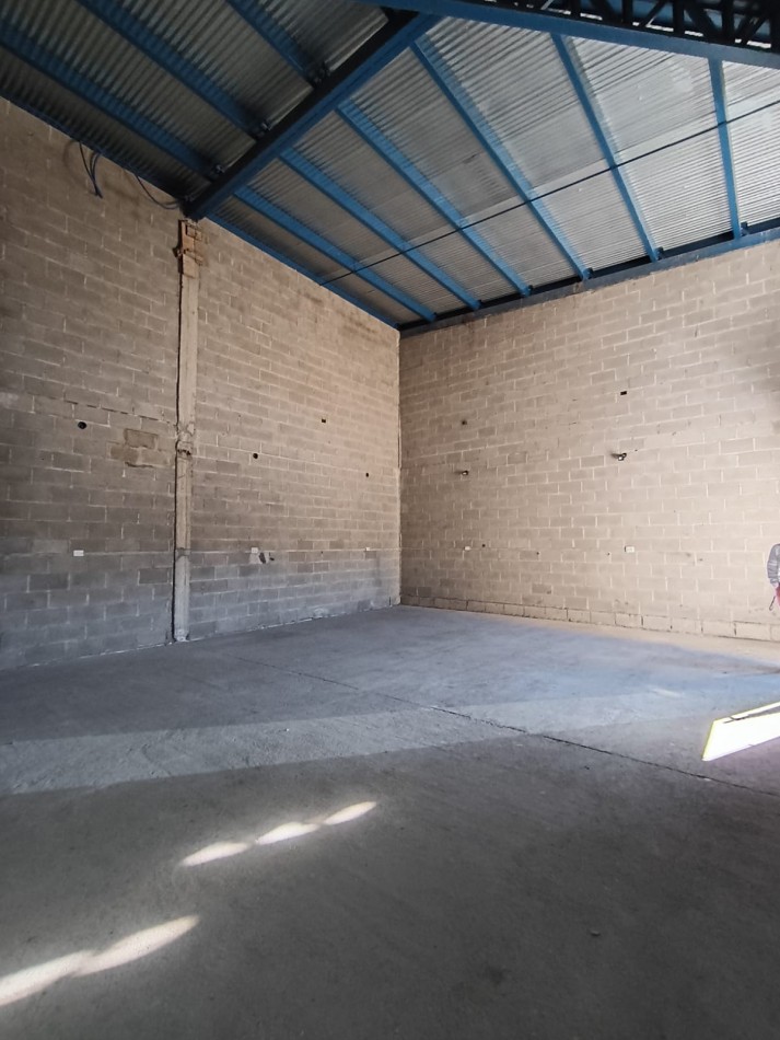 GALPON EN ALQUILER - ZONA INDUSTRIAL | VILLA CARLOS PAZ