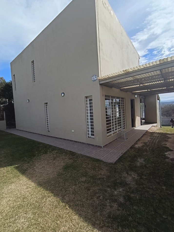 Alquiler Anual casa con pileta- Sol y Rio
