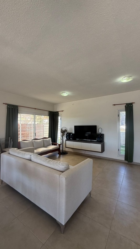 Alquiler Anual casa con pileta- Sol y Rio