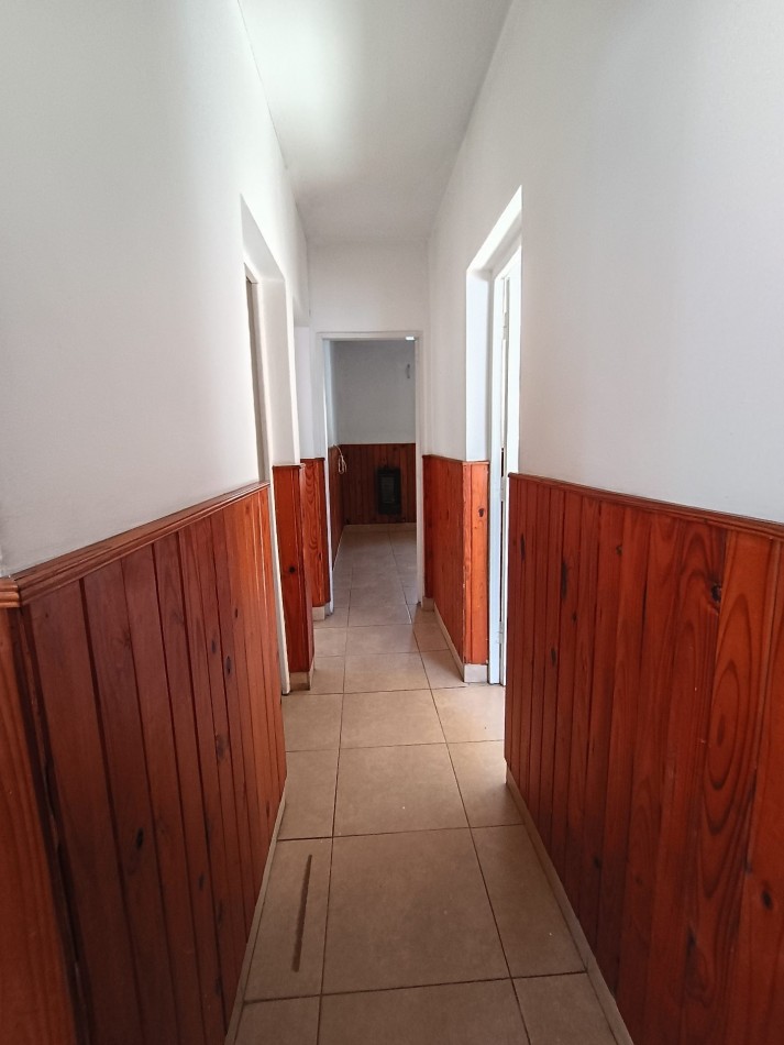  Casa en excelente entorno y barrio a 10 cuadras del Centro 