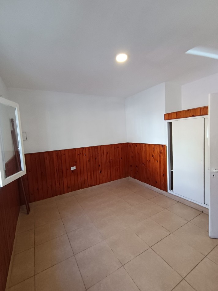  Casa en excelente entorno y barrio a 10 cuadras del Centro 