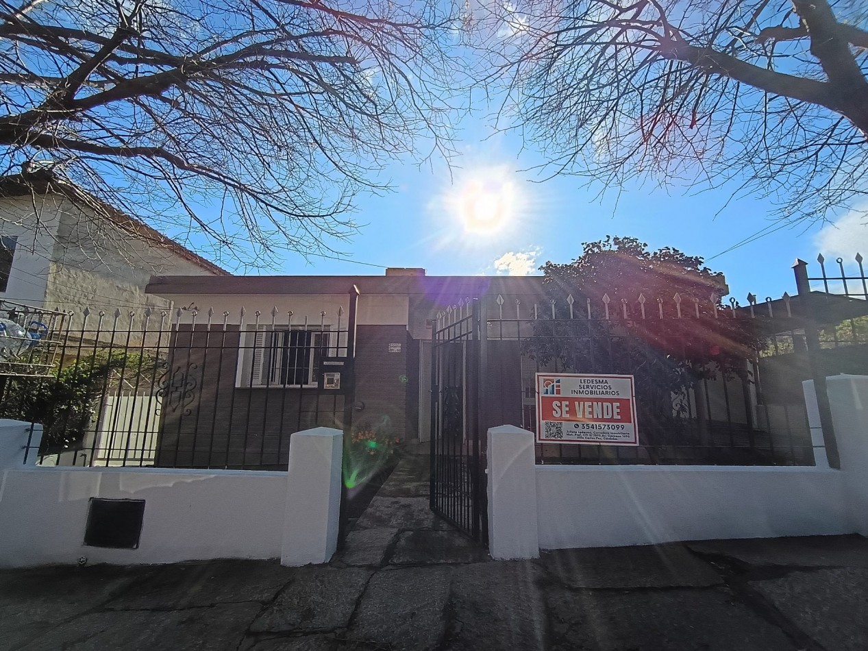  Casa en excelente entorno y barrio a 10 cuadras del Centro 