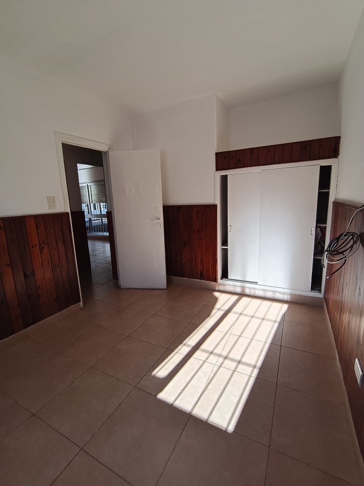  Casa en excelente entorno y barrio a 10 cuadras del Centro 