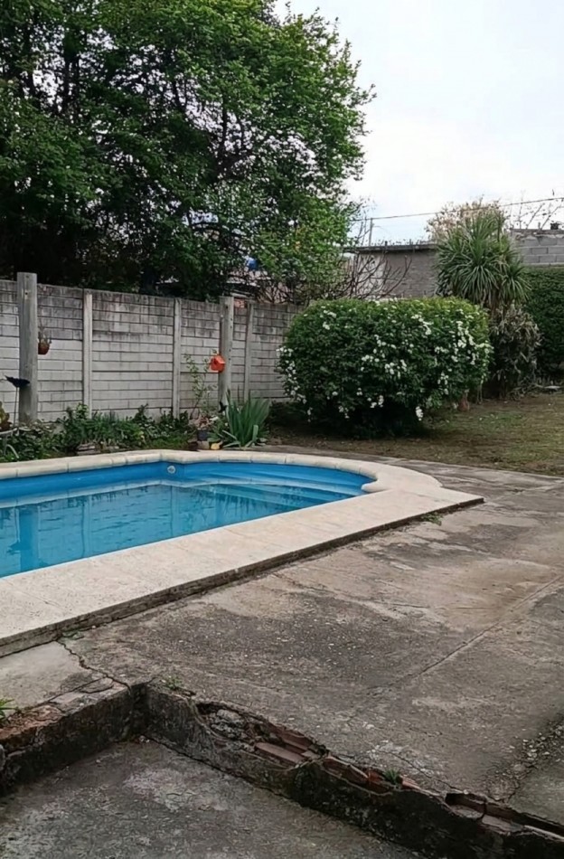 Casa + Monoambiente + Piscina y Jardin