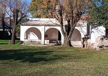 Casa con amplio terreno ubicada a pocas cuadras de la ruta 38 y tranquilidad de las sierras